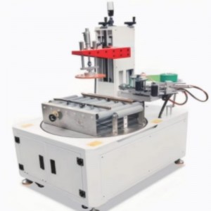 Horizontal-Type Machine d\'étanchéité des cartes circulaires